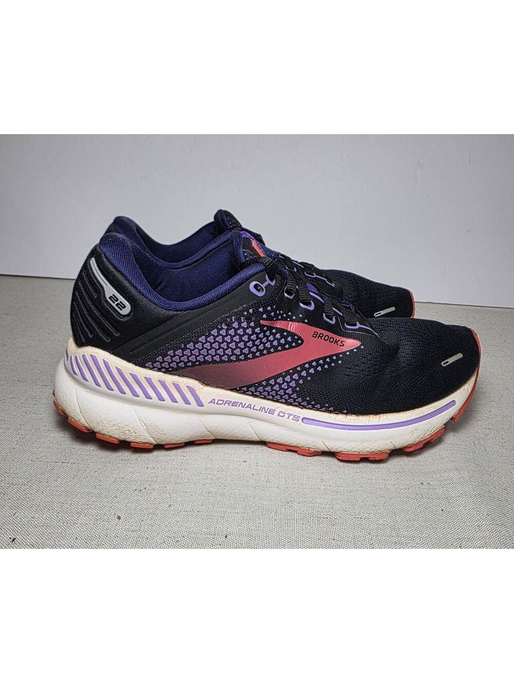 Brooks Adrenaline GTS 22 Women's Size 8 B Running Shoes Navy Purple Pink